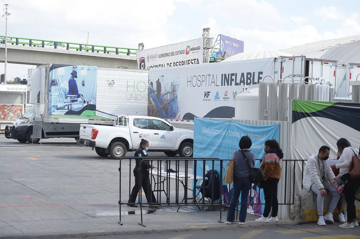 Comienza desmantelamiento del hospital inflable en Pachuca