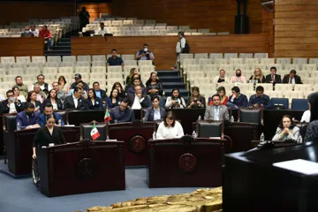 Congreso mantiene congeladas más de 400 iniciativas: diputado 