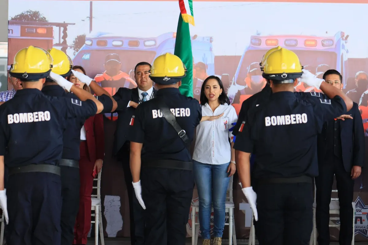Tizayuca: reconocen labor de bomberos en el municipio