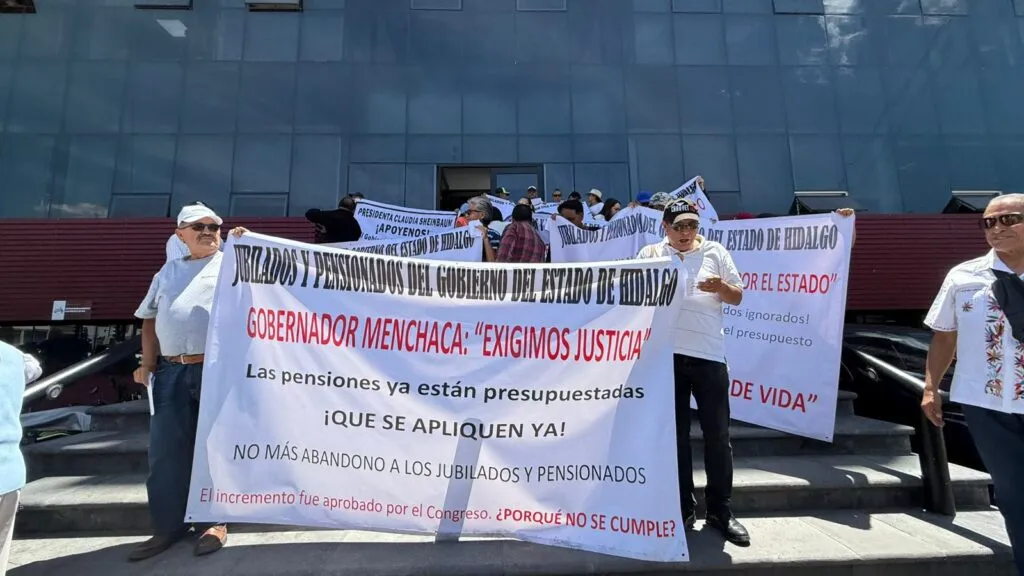 ALERTA VIAL | Jubilados marchan en Pachuca por pensiones justas