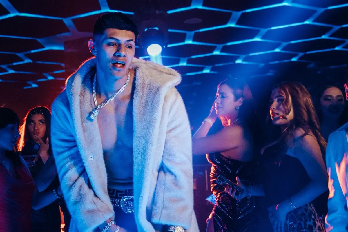 ¡La espera terminó, Pachuca! El Bogueto y Tornillo invaden el Teatro del Pueblo esta noche. ¡Prepárense para una dosis de puro reggaetón y trap en la Feria!