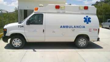 Hombre sufre quemaduras al recibir descarga eléctrica mientras hacía mantenimiento en Tula