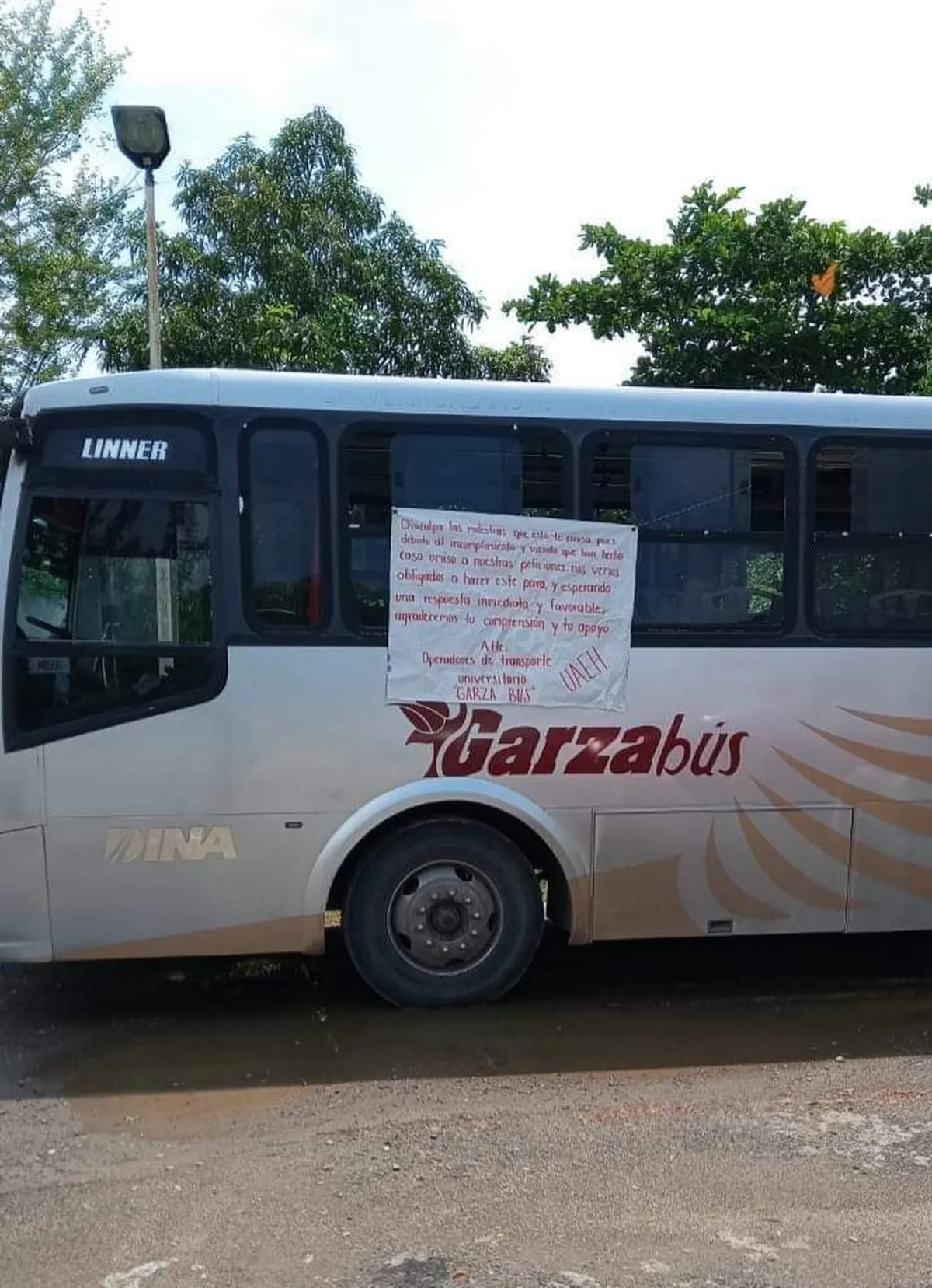 Se va a paro transporte universitario de la UAEH Garzabús