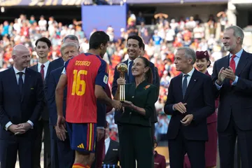 Sheinbaum entrega el Balón de oro a Rodri en Final del Mundial 2026