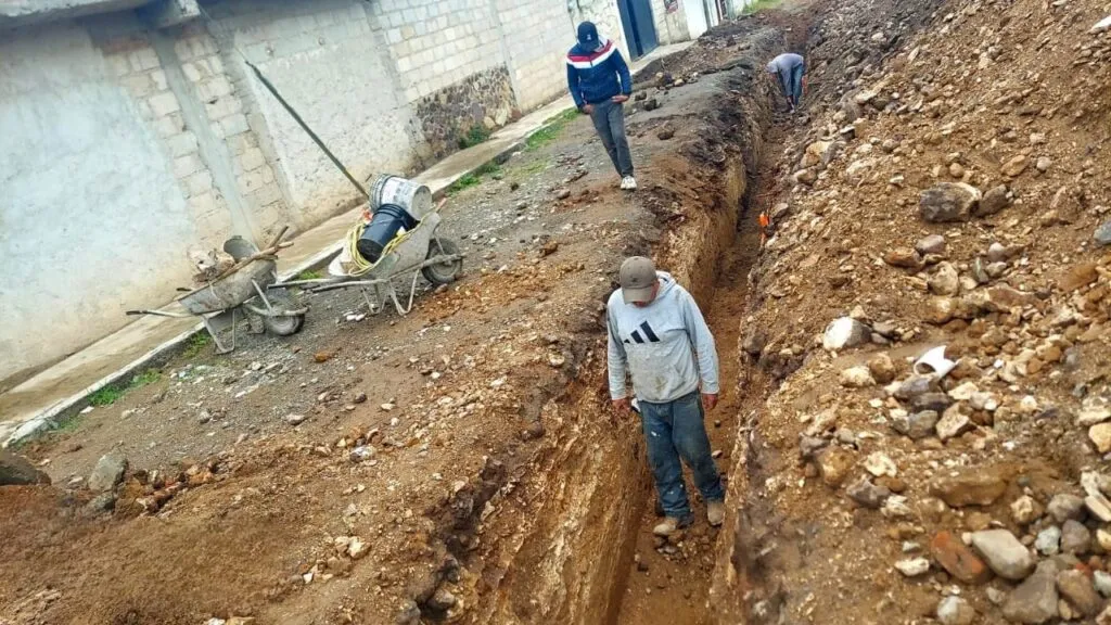 Zempoala mejora servicios sanitarios con nuevas redes de drenaje en comunidades