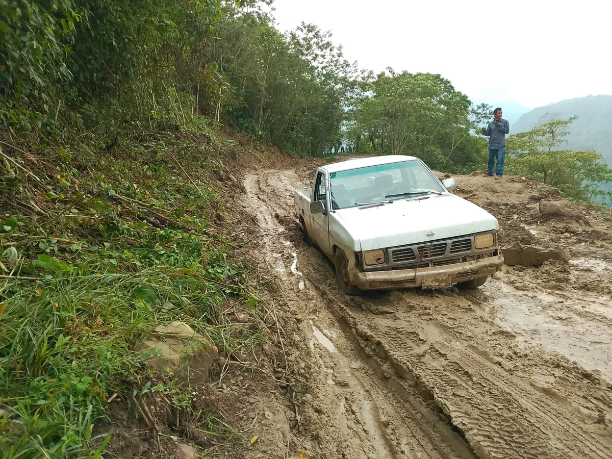 Paso La Esperanza en Huehuetla afectado por lluvias