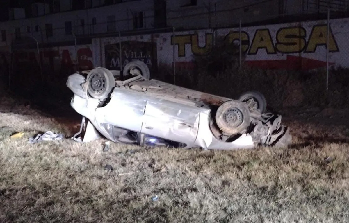 Se registra volcadura sobre la México-Pachuca