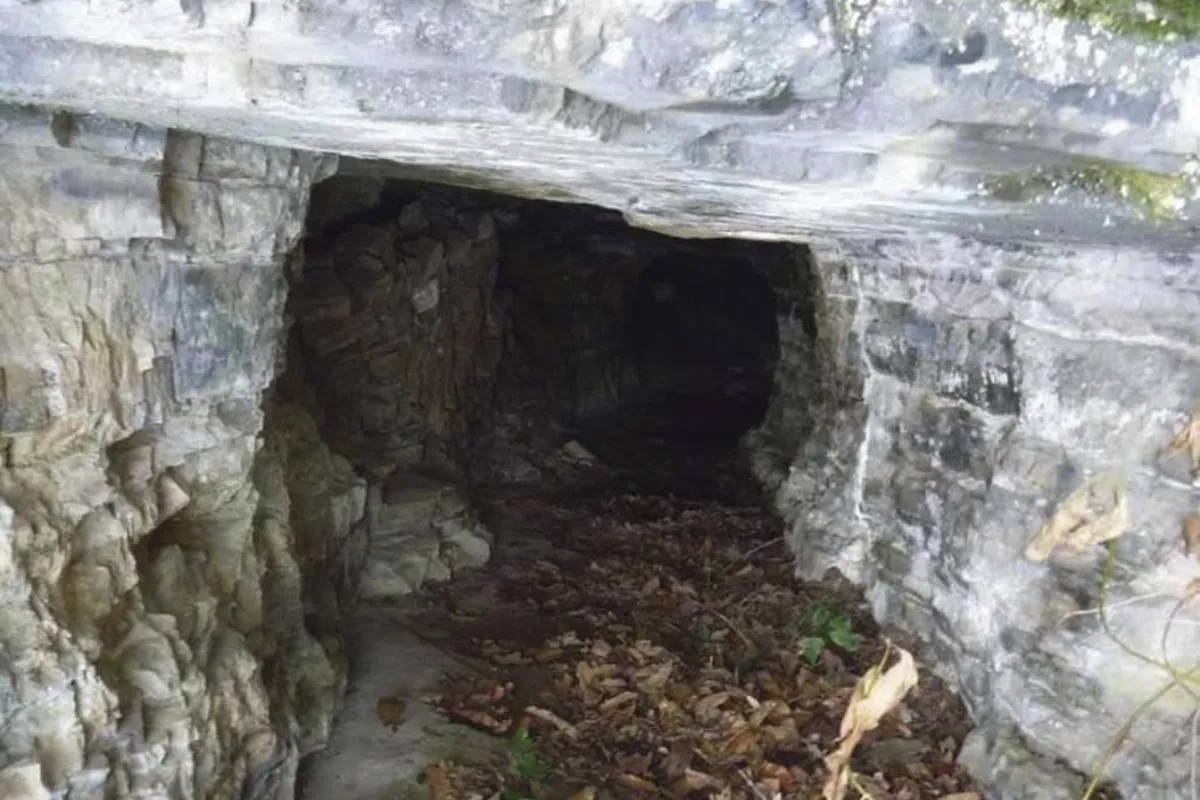 Catean mina en Zimapán por extracción ilícita de minerales