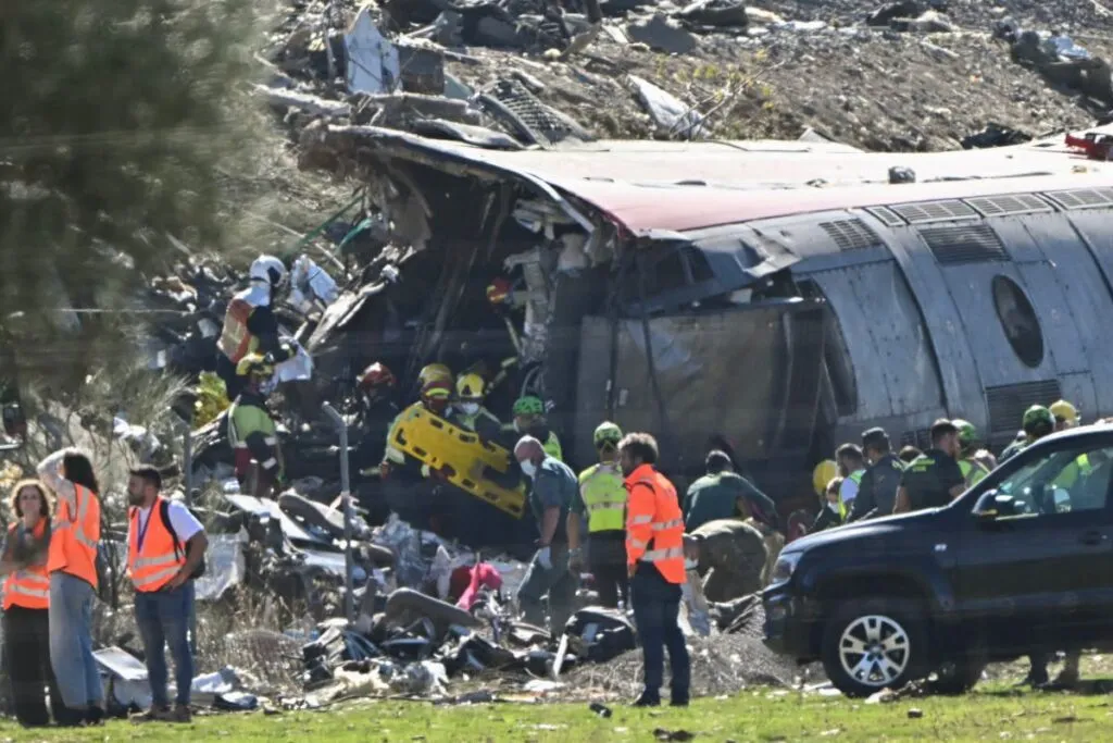 Tragedia en España: choque de trenes deja más de 60 muertos