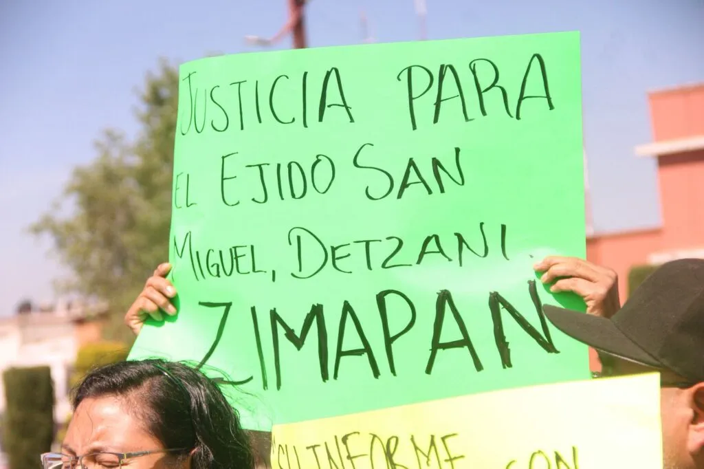 Ejidatarios de Zimapán protestan por conflicto con minera y exigen liberar a dos hombres