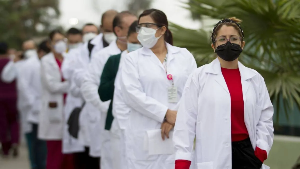 Convocatoria médicos Bienestar: buscan enfermeros y promotor de la salud