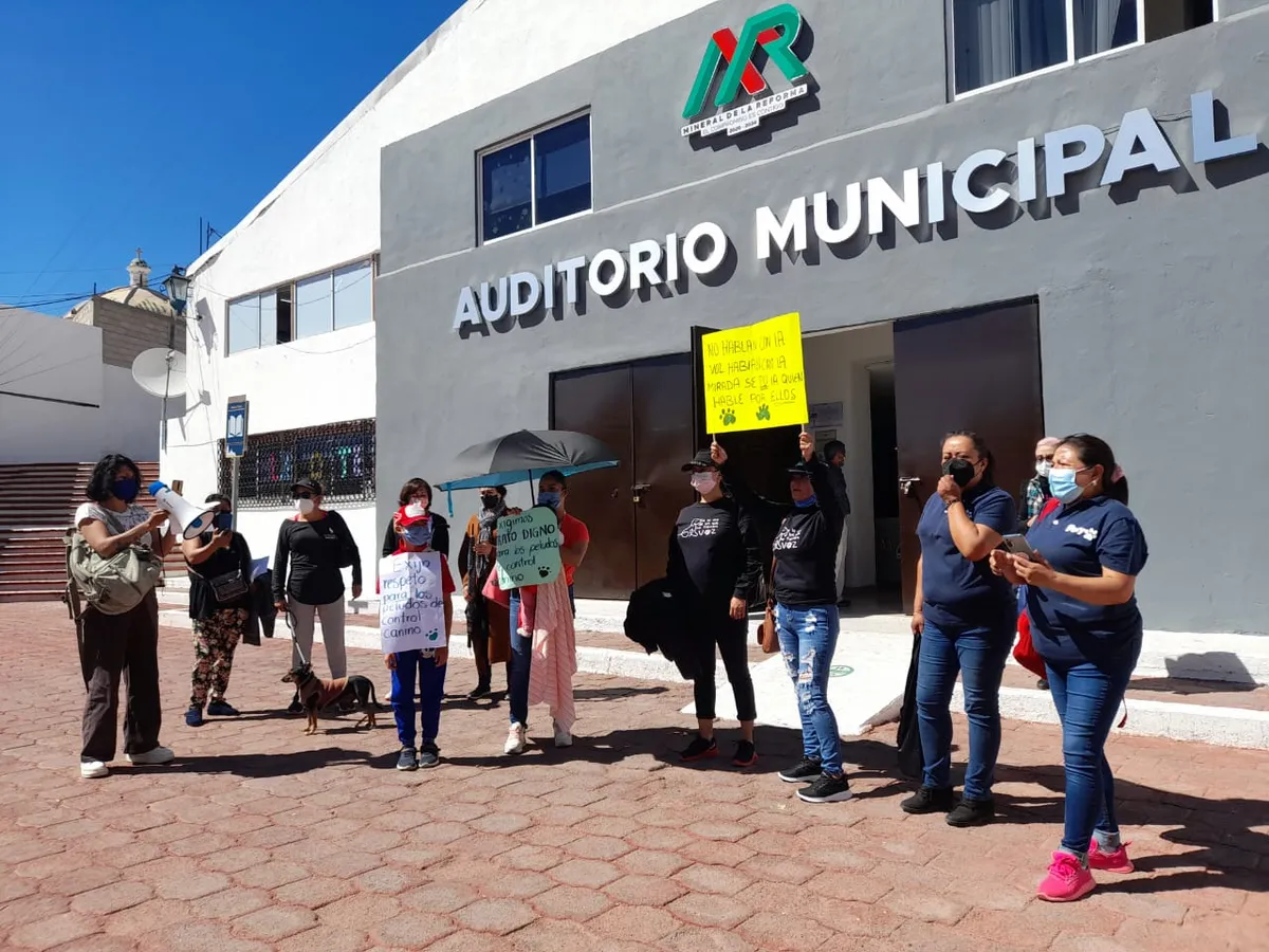 Protestan por irregularidades en Centro de Control Canino Metropolitano