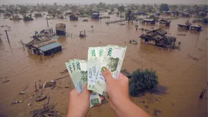 Entrega de apoyos a familias afectadas por lluvias en Hidalgo.