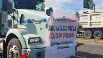Unidades de carga durante una movilización de transportistas.