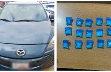 Auto robado y droga asegurada