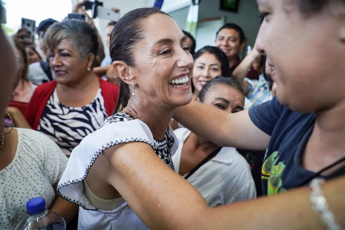 Sheinbaum se reúne con ambientalistas y artistas en Ciudad del Carmen