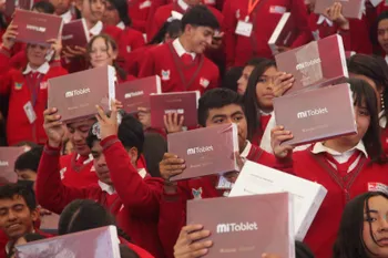 Tabletas electrónicas que serán entregadas a estudiantes de media superior en Hidalgo.