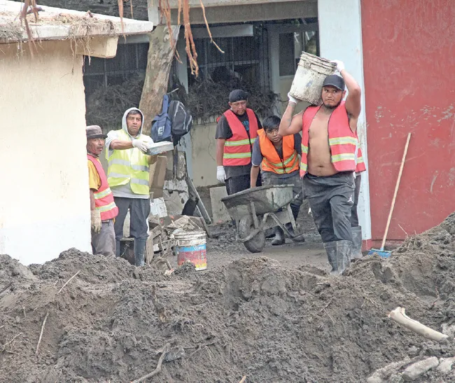 Solidaridad en Huehuetla ante el desastre