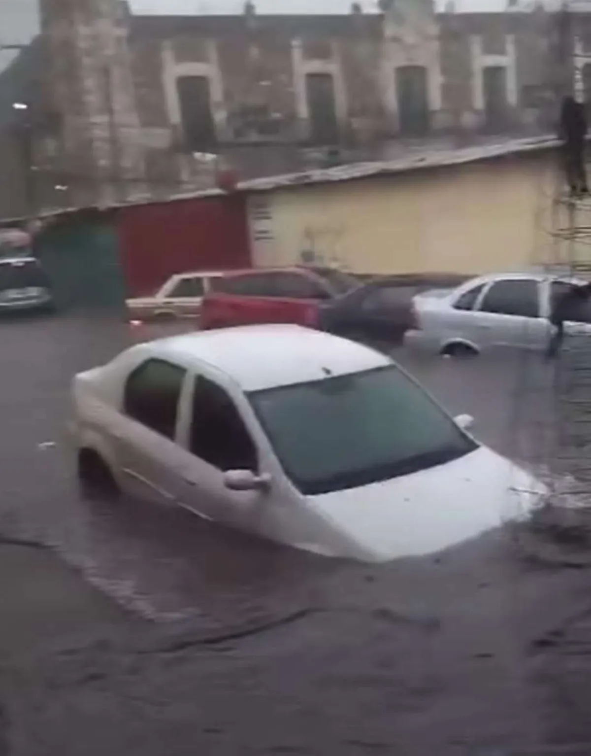 Basura causa hasta 80% de inundaciones, Pachuca hará campaña