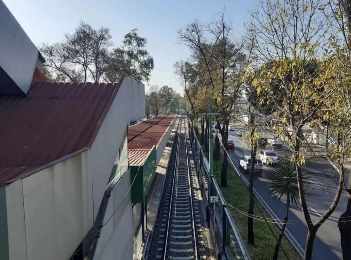 Suspenden servicio en el Tren Ligero Foto Excelsior