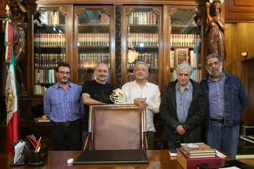 Antonio Helguera con AMLO