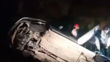 Automóvil volcado