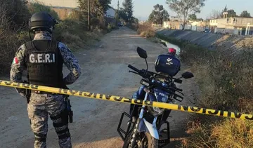 Tulancingo: hallan cuerpo encobijado cerca de tienda departamental