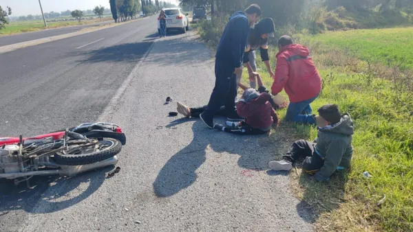 Familia lesionada tras accidente en motocicleta