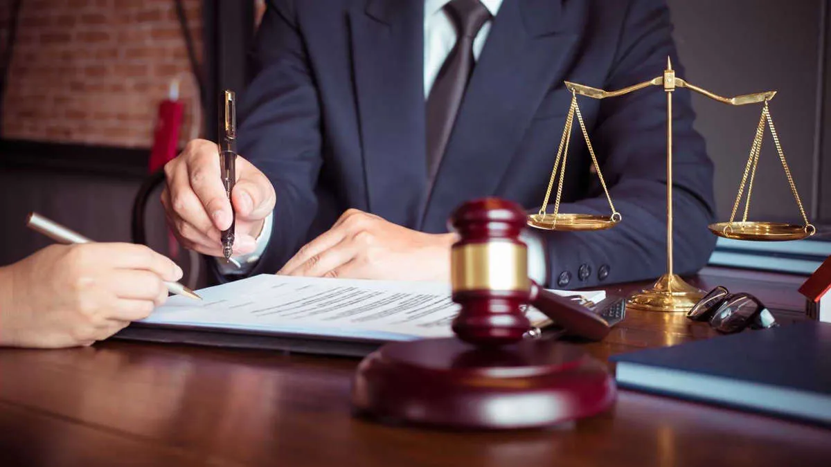 Emiten convocatoria para reconocer a jurista con trayectoria de más de 40 años