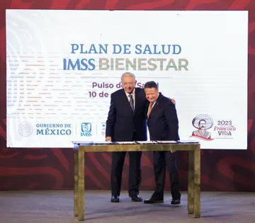 Gobernador de Hidalgo firma acuerdo nacional para IMSS-Bienestar