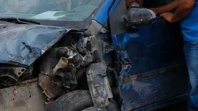 Conductor presuntamente ebrio choca contra camión en carretera de Hidalgo y termina lesionado