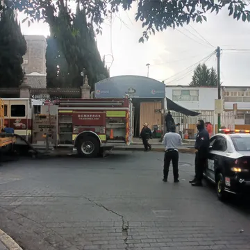 Tulancingo: se registra incendio en ‘La Fayuca’