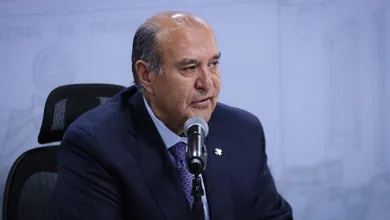 Natividad Castrejón rinde su comparecencia ante el Congreso de Hidalgo