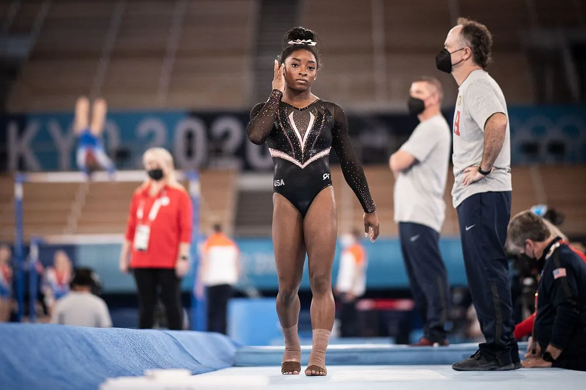 Simone Biles regresará a las competencias en agosto, anuncian