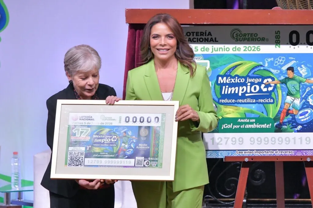 Lotería Nacional presenta billete “México juega limpio” rumbo al Mundial 2026
