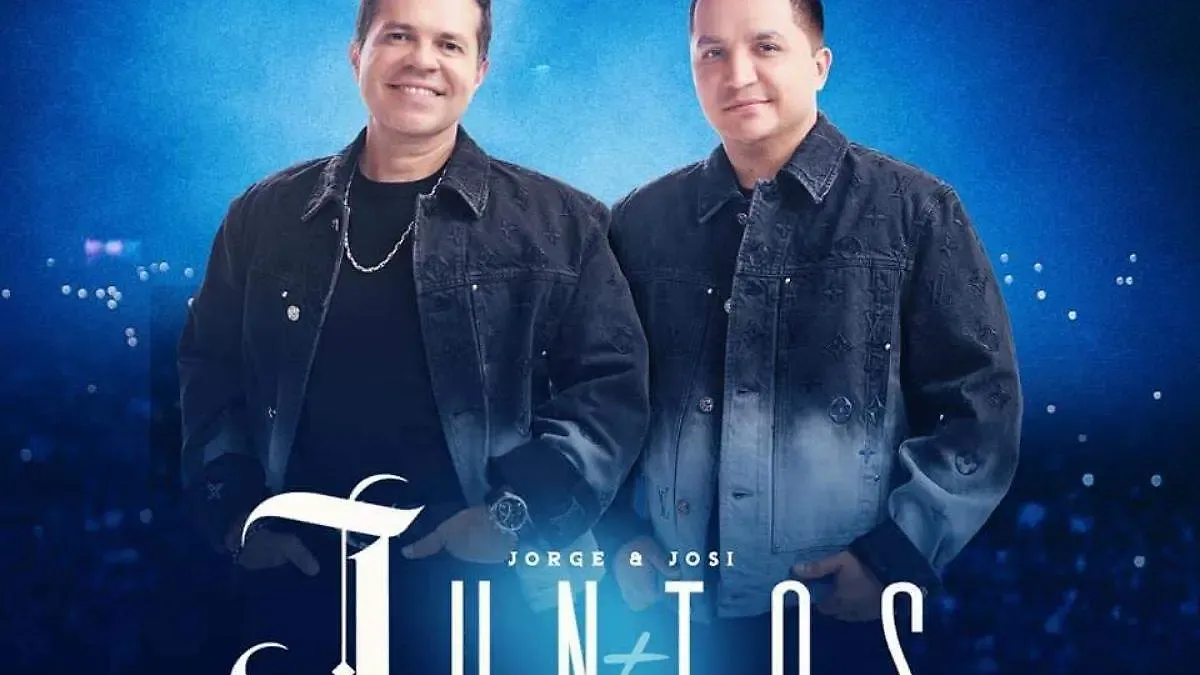 Jorge Medina y Josi Cuen interpretando éxitos de banda en la gira Juntos.