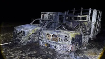 Camionetas ardieron