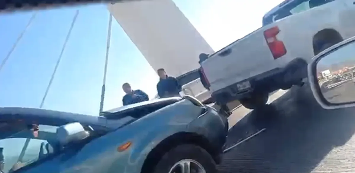 Caos vial por accidentes en distintas zonas de Pachuca