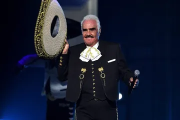 Vicente Fernández: sedaron al cantante tras fuerte inflamación pulmonar