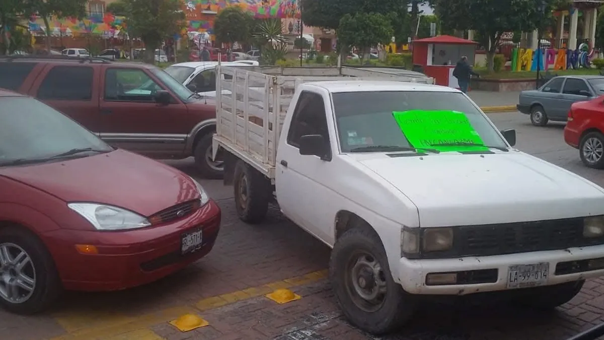 Pobladores de Zimapán bloquean calles