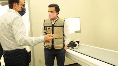 Omar Fayad Zoé Robledo