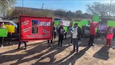 Protesta pacífica marca audiencia clave por choque ocurrido en diciembre en Atitalaquia. Piden que se determinen responsabilidades.