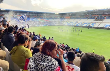 Afición visita a los Tuzos en entrenamiento a puerta abierta en el Estadio Hidalgo