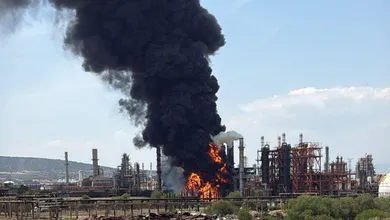 Explosión en refinería