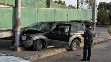 Camioneta impactada