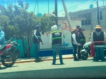 La comunidad de Panales marca un precedente en Ixmiquilpan al exigir casco a motociclistas para evitar accidentes. Revisa la información.