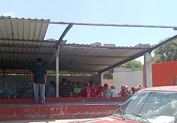 Funcionarios separados del cargo por riña en partido de futbol en Cuautepec