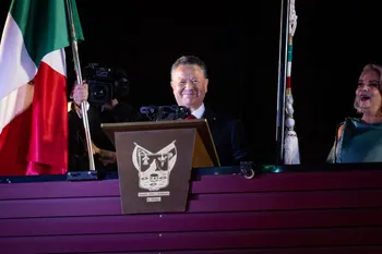 Grito de Independencia en Plaza Juárez