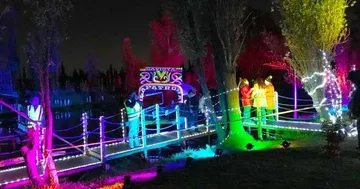 villa iluminada en CDMX