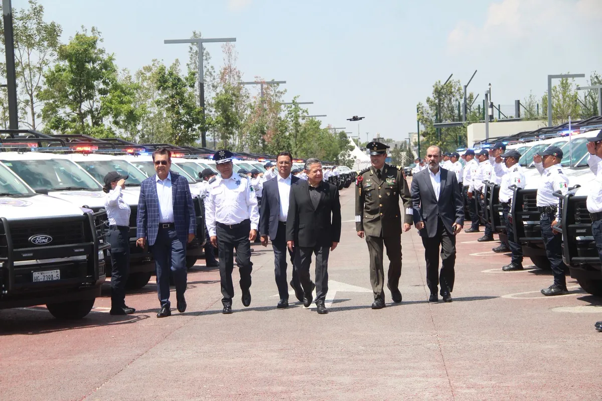 Entrega de patrullas a policías en Hidalgo